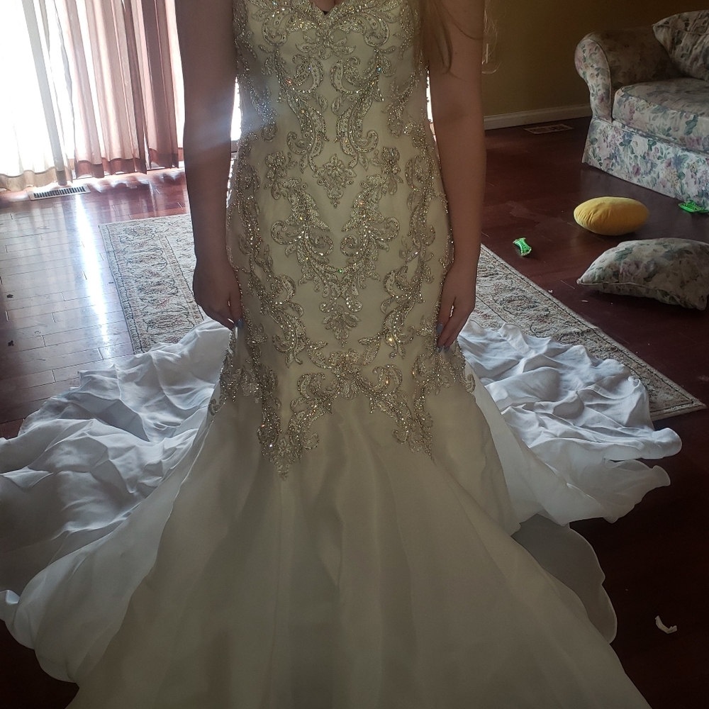 Maggie Sottero Wedding gown